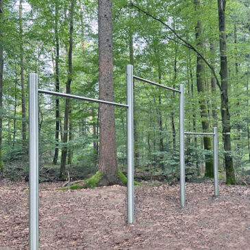 Art.Nr. 1.13 Reck 3er, mit drei Höhen, Griffbreite je 1,20m